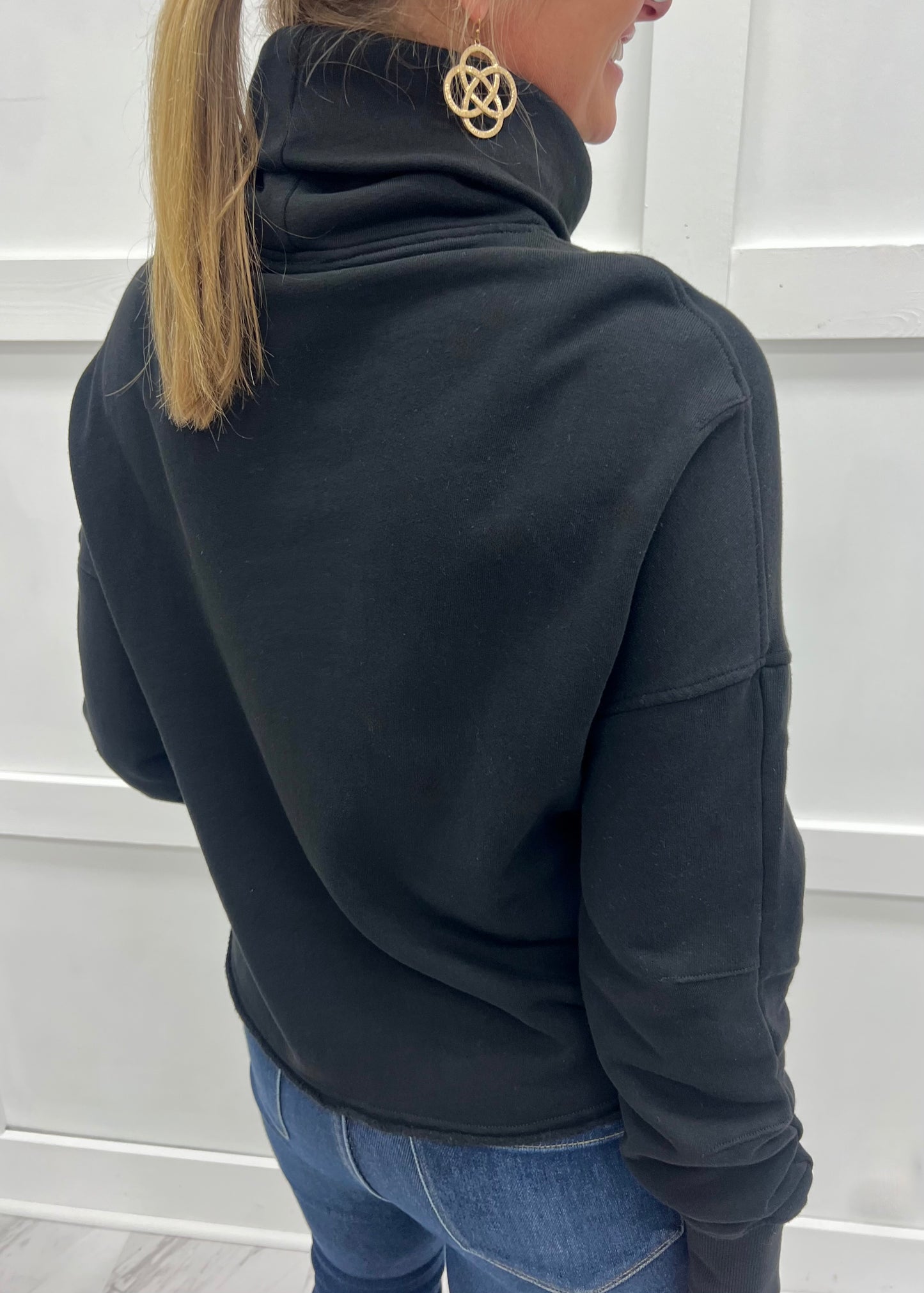 Jett Turtleneck Top (Black)