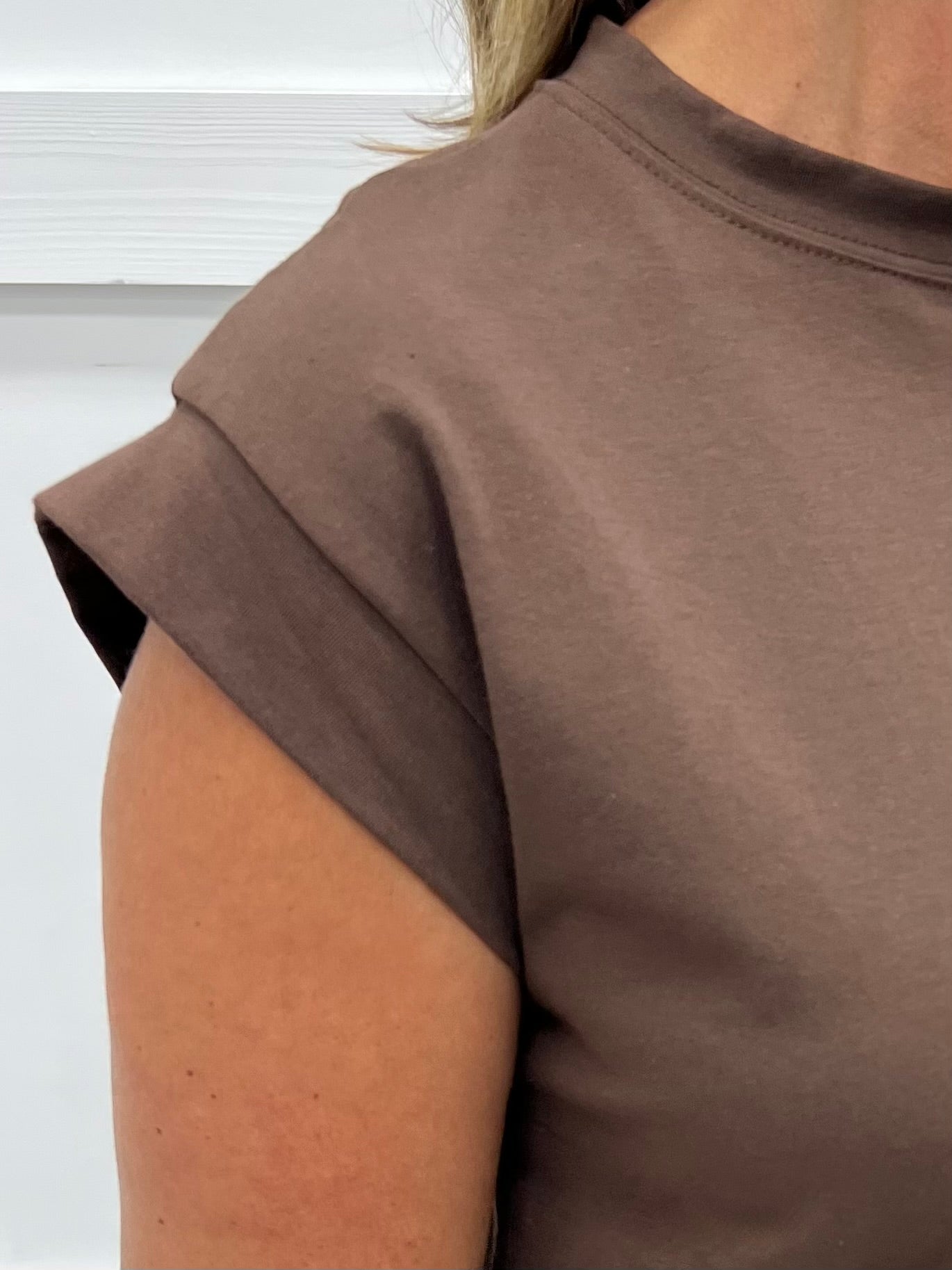 Kayden Solid Top (Brown)