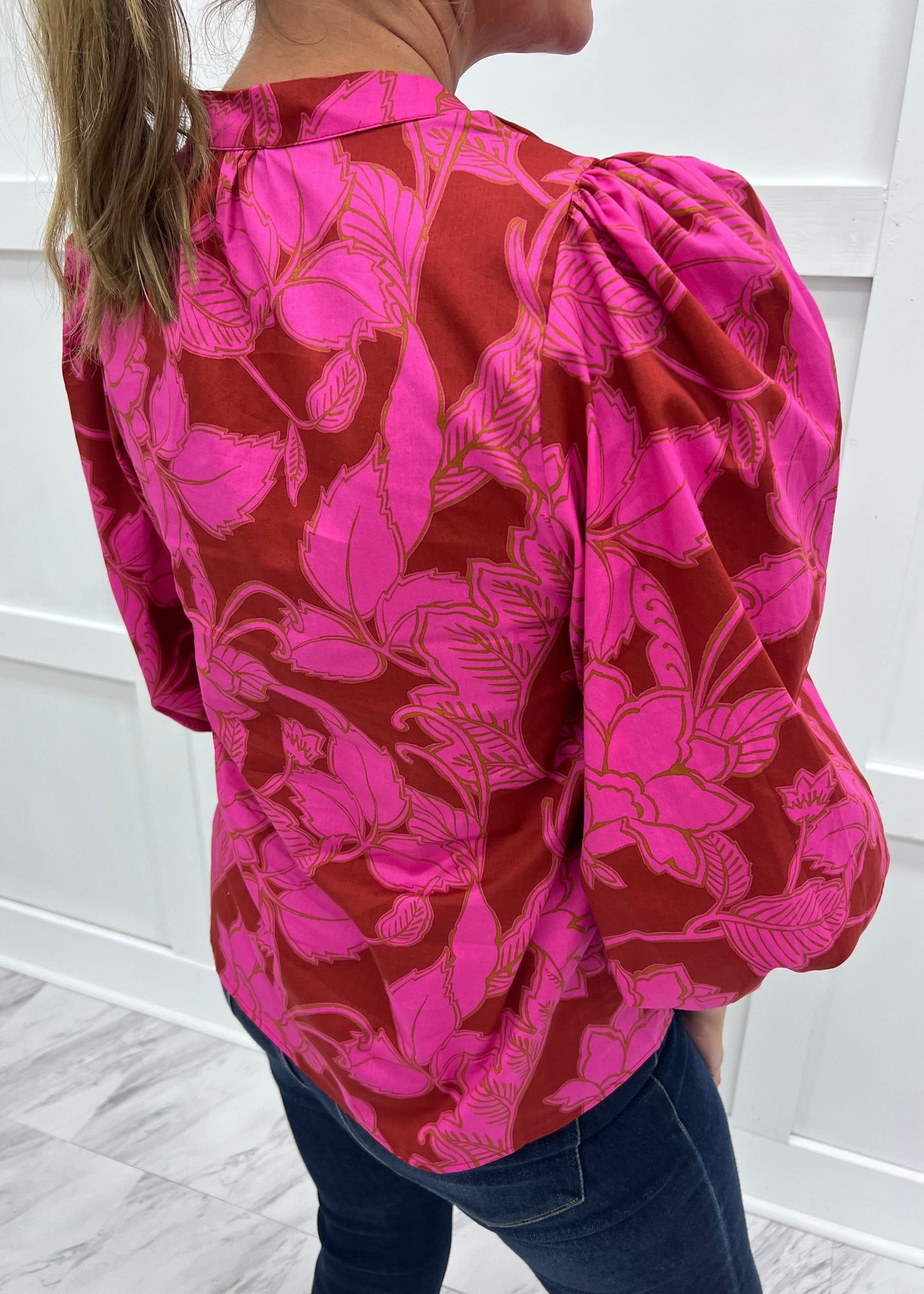 Daphne Flower Split Neck Top