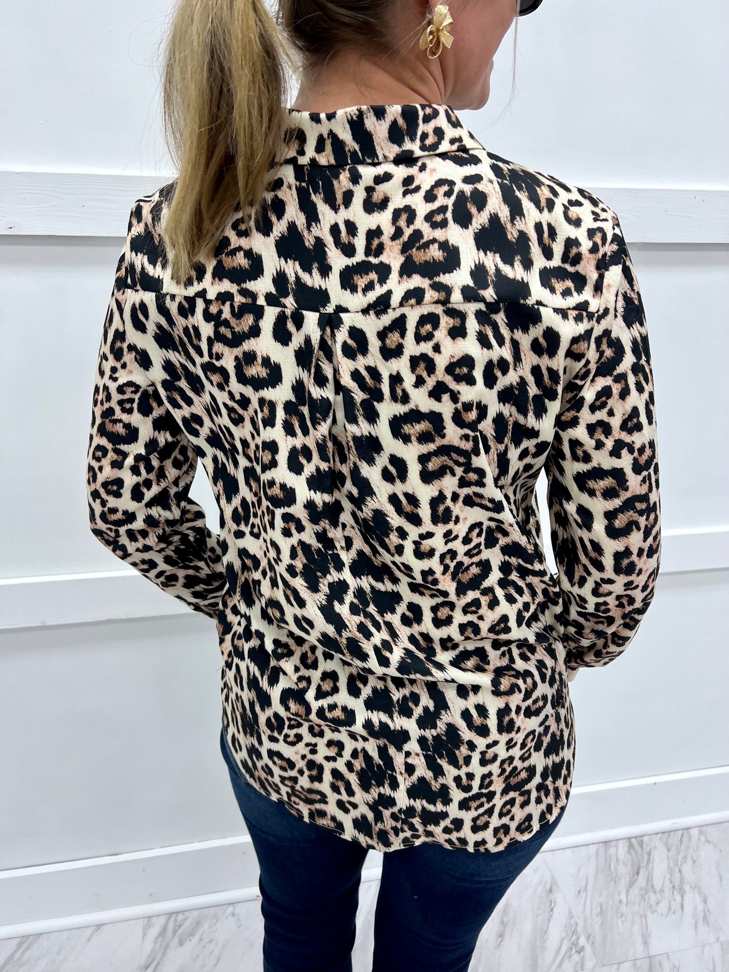 Prowl Button Front Top