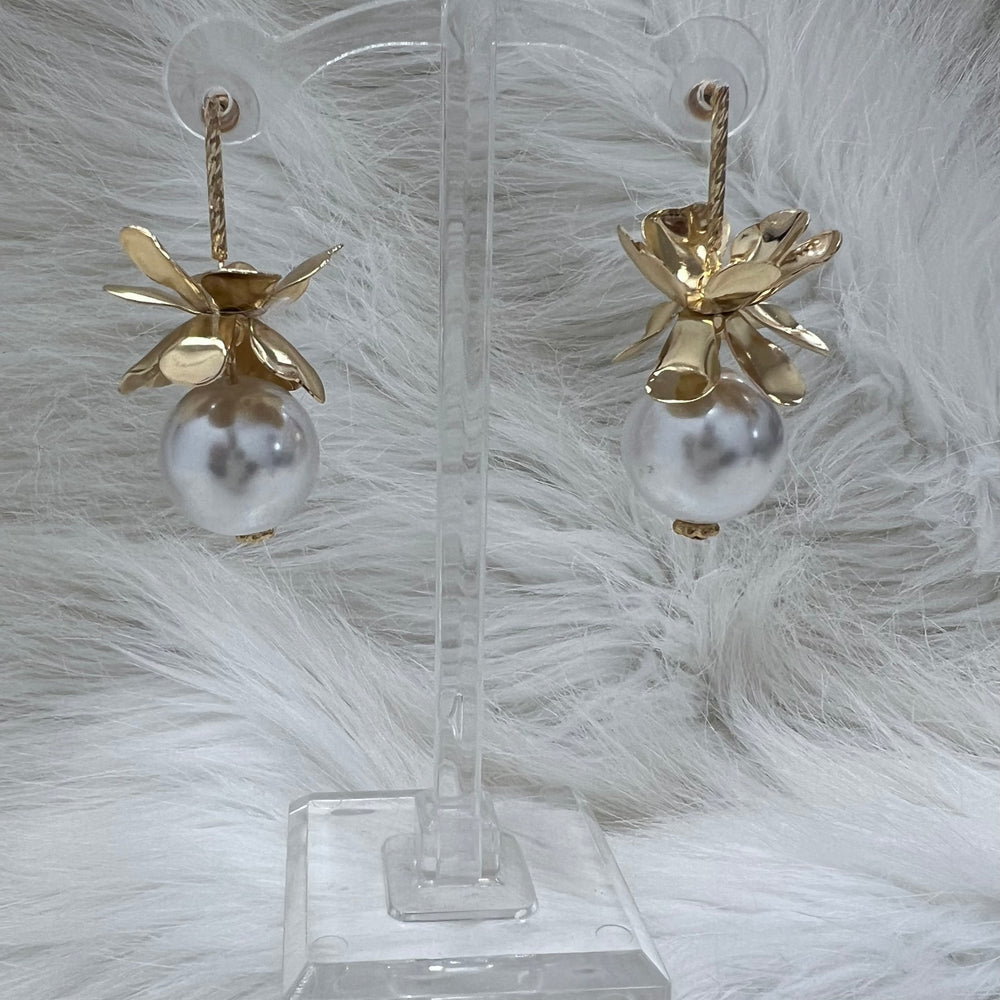 Winter Flower Pearl Earrings