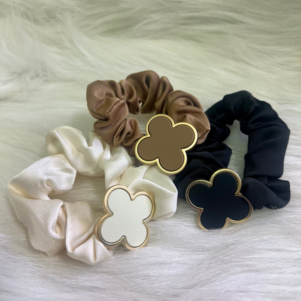 Clover Ponytail Holder