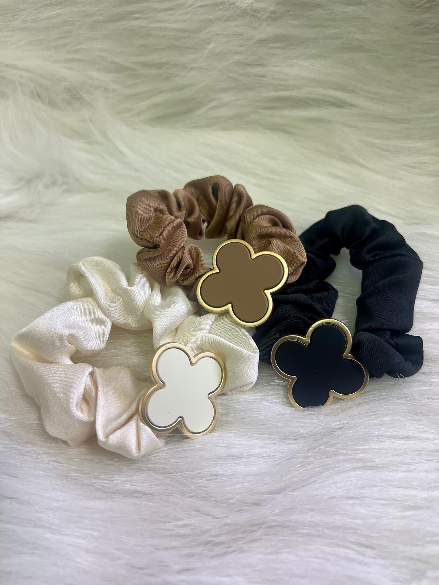 Clover Ponytail Holder