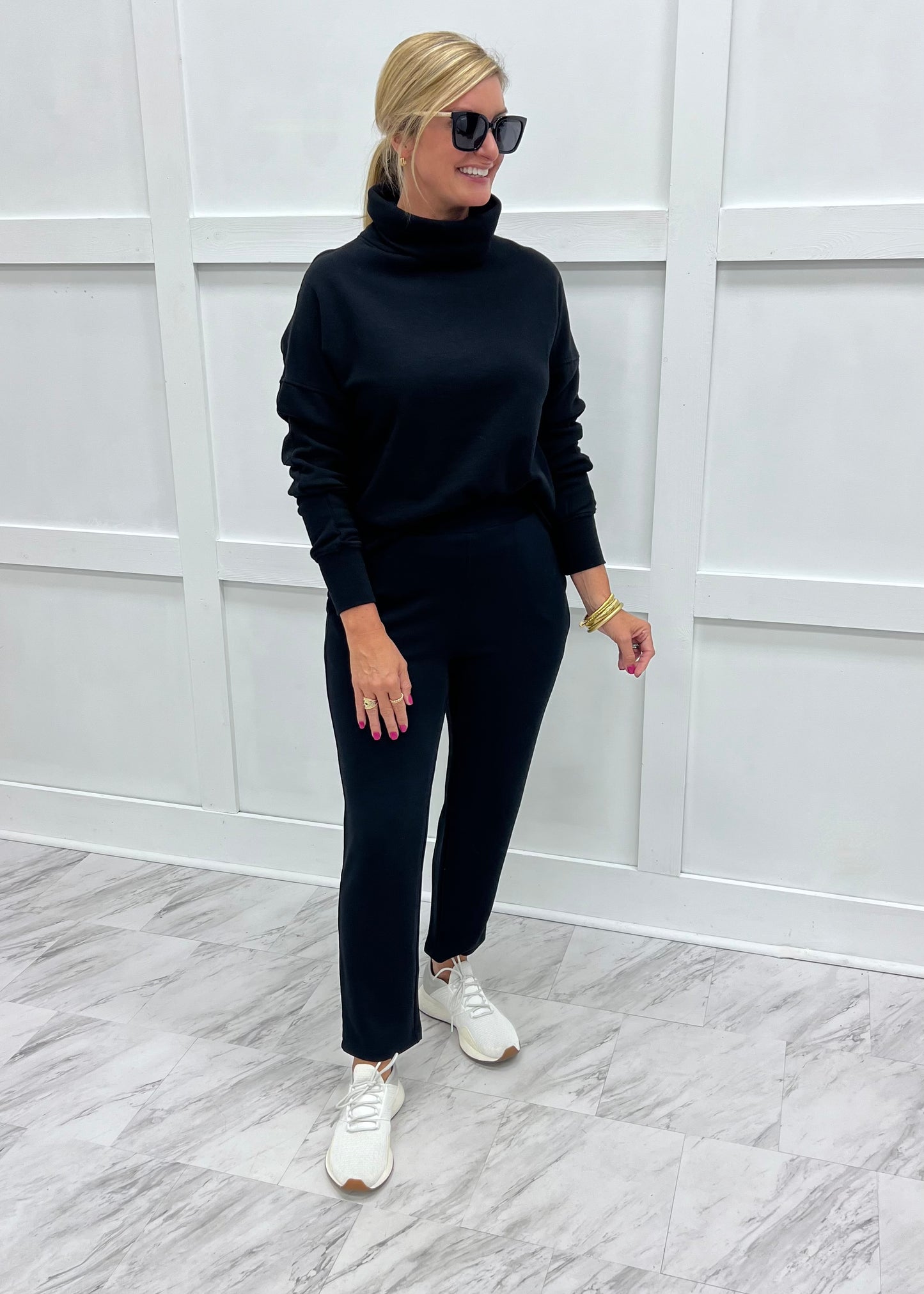 Jett Turtleneck Top (Black)