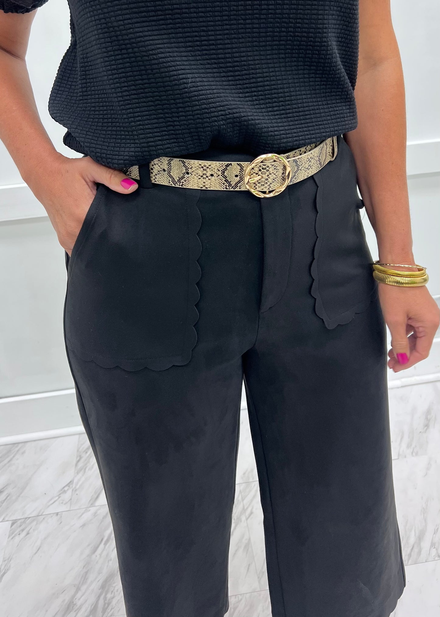 Sierra Suede + Scallop Pants (Black)