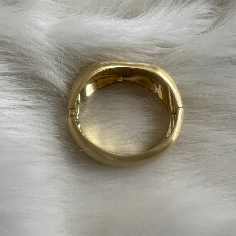 
                  
                    Eve Bracelet (gold)
                  
                