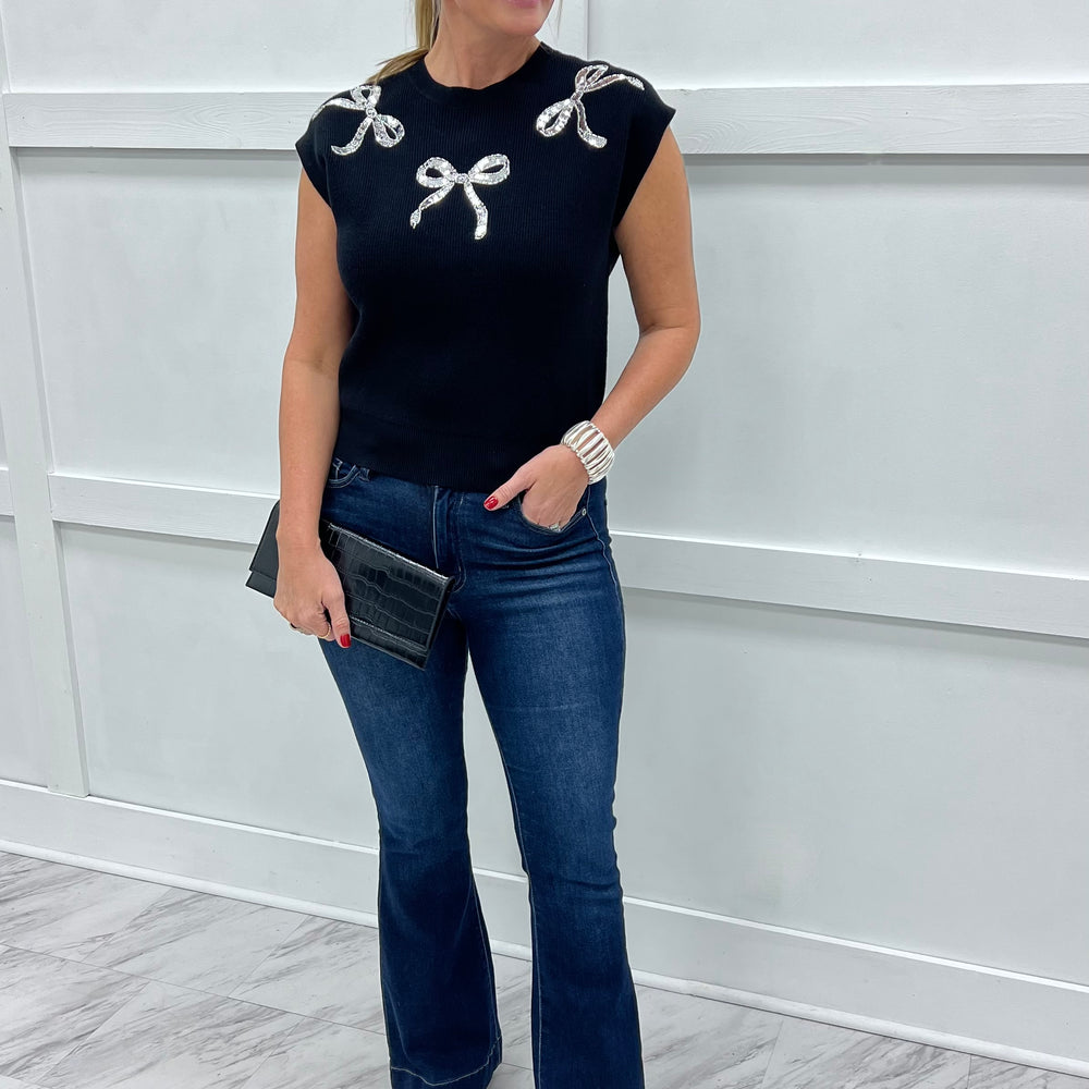 
                  
                    Just For You Bow Top (BLACK)
                  
                