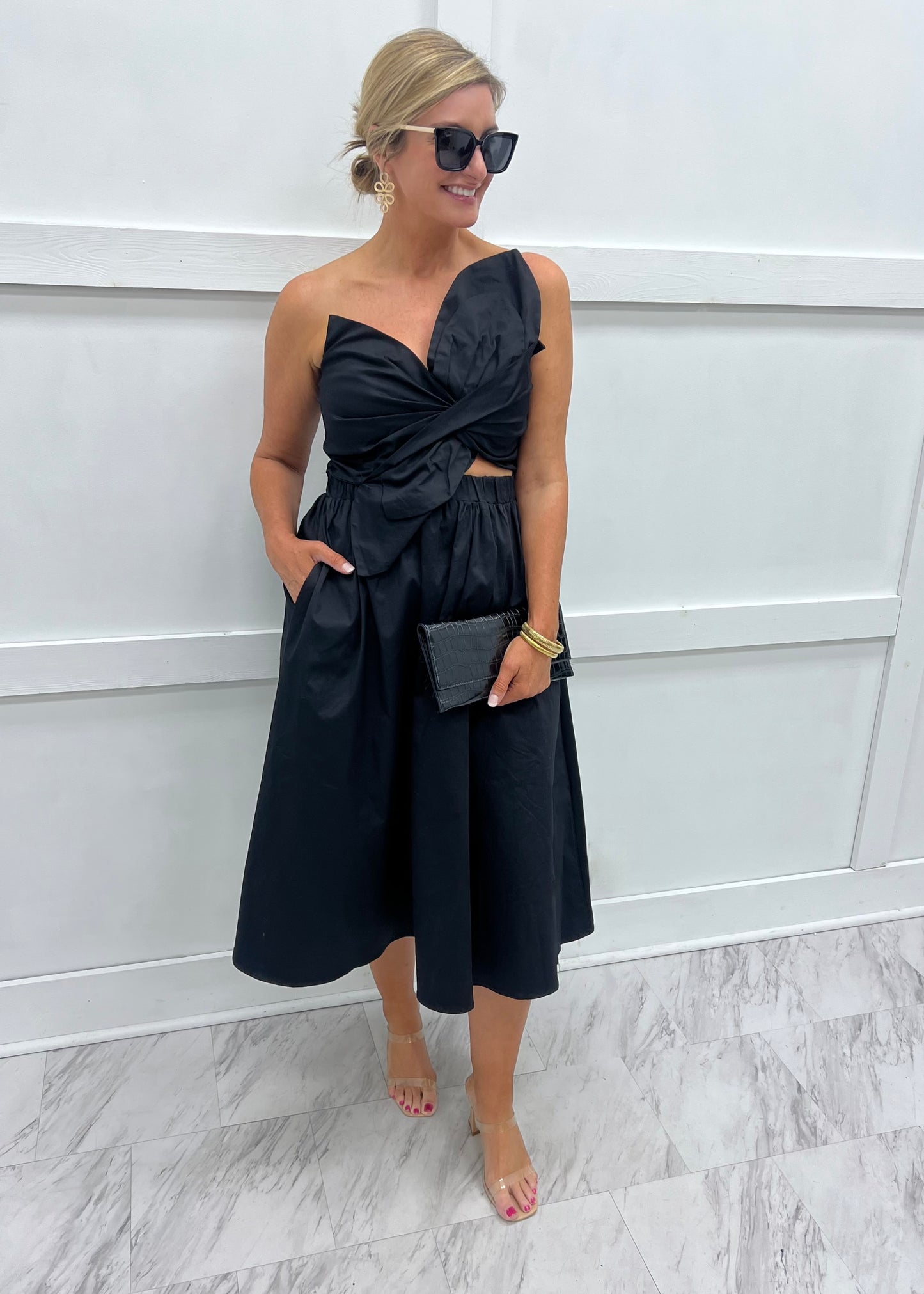 Kazia Bow Midi Dress (Black)