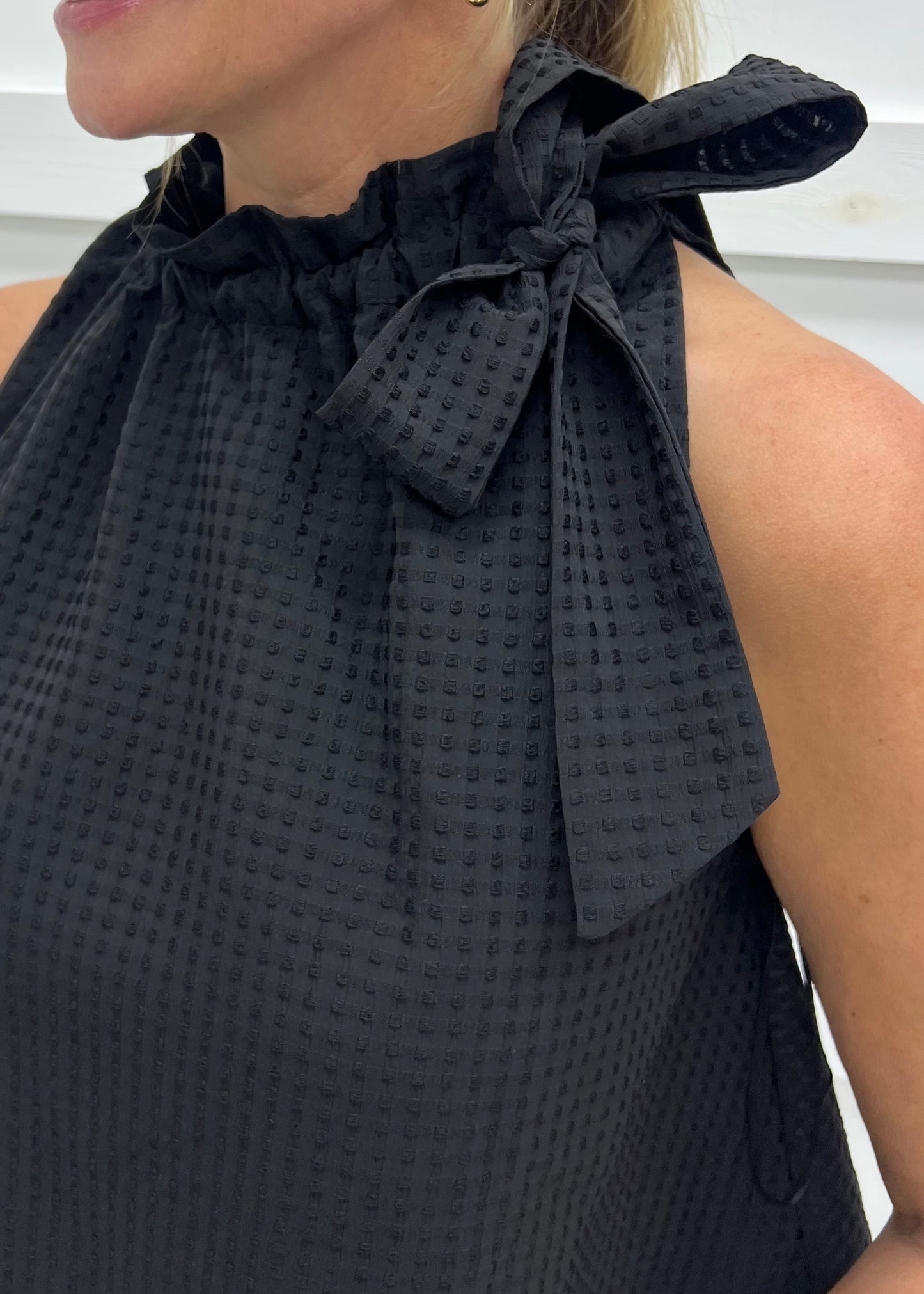 Bree Bow Neck Top (Black)