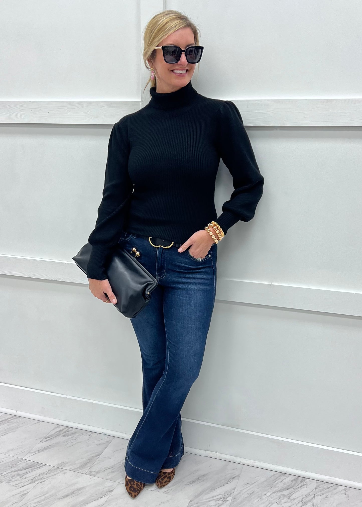 Hunter Ribbed Knit Turtleneck Top (Black)