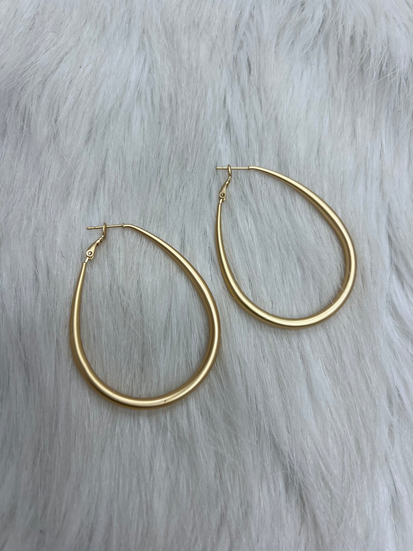 Kenner Matte Gold Hoop Earrings