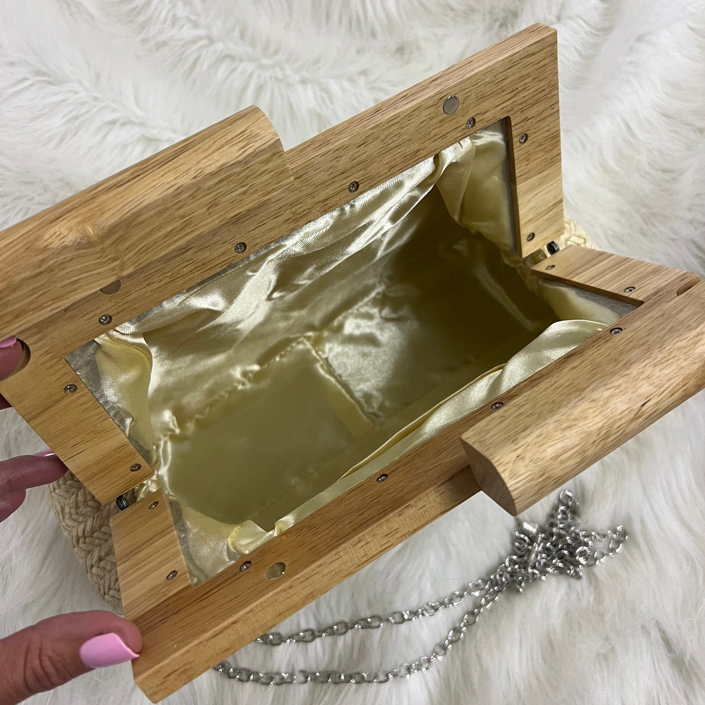
                  
                    Aniston Clutch
                  
                