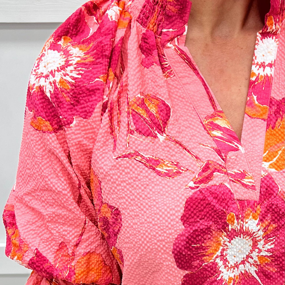 
                  
                    Alayna Floral + Scallop Top (Pink)
                  
                