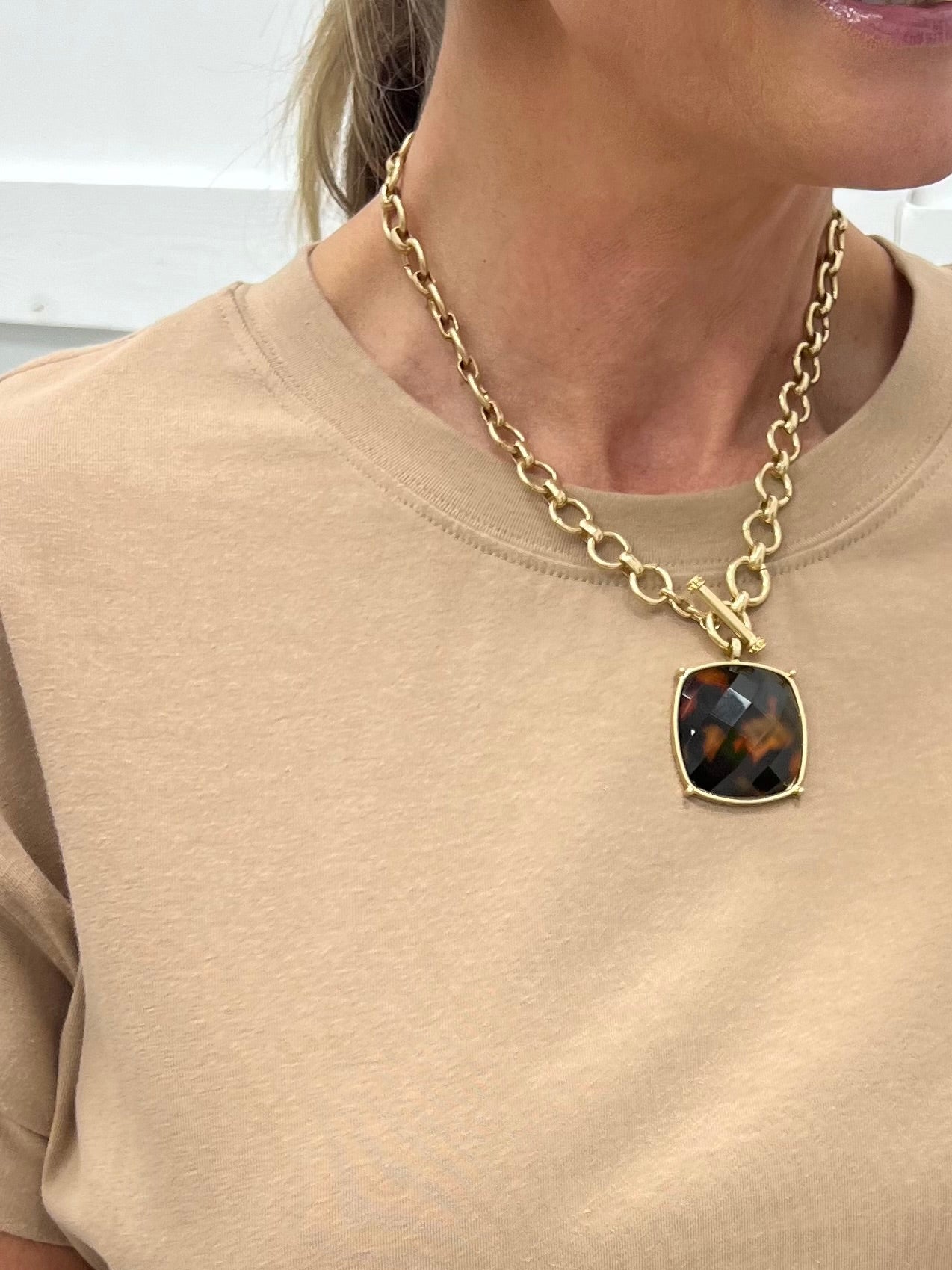 Ventana Tortoise Necklace