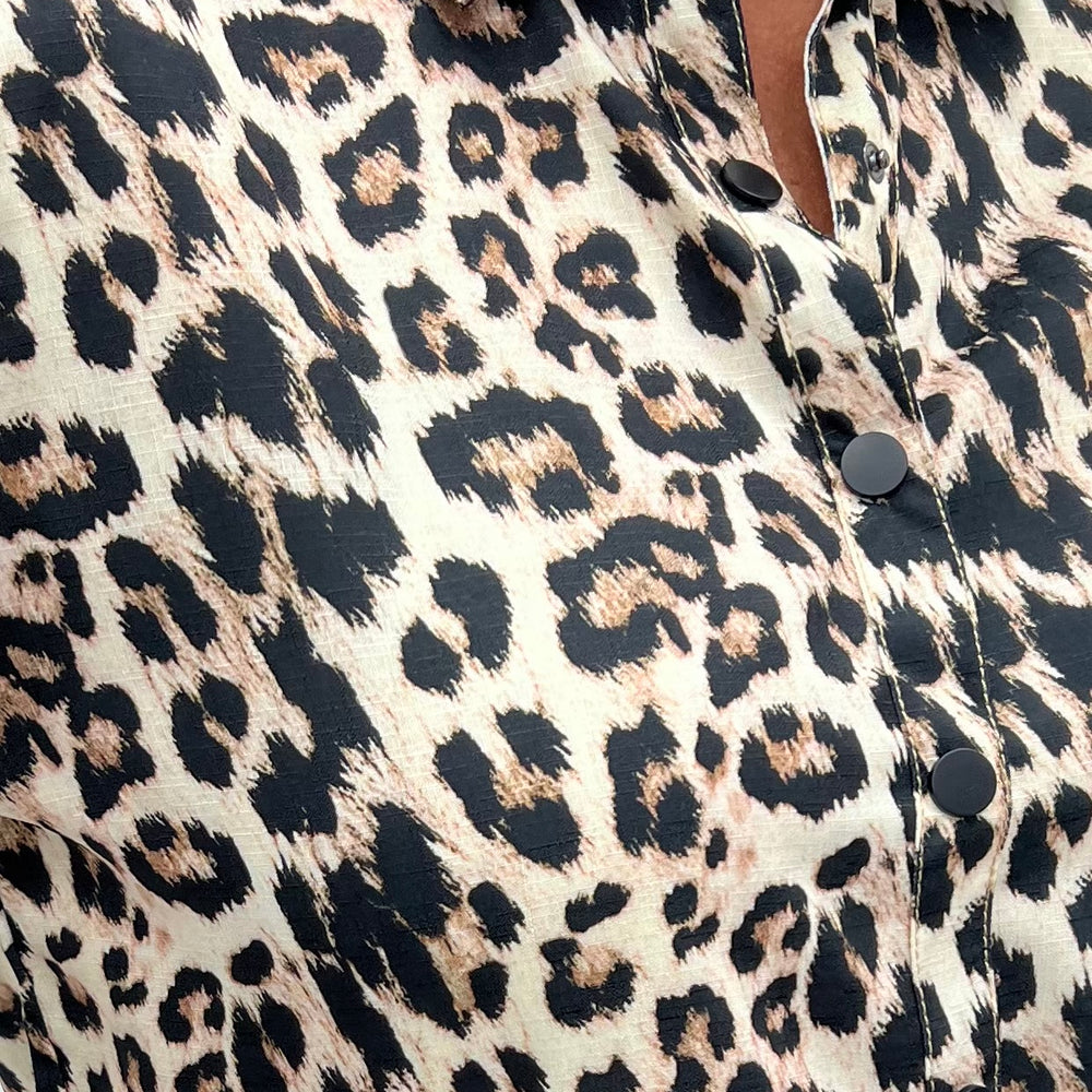 Prowl Button Front Top